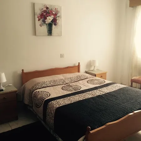 安吉拉假日公寓式酒店 Paphos