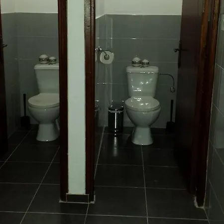 安吉拉假日公寓式酒店 Paphos